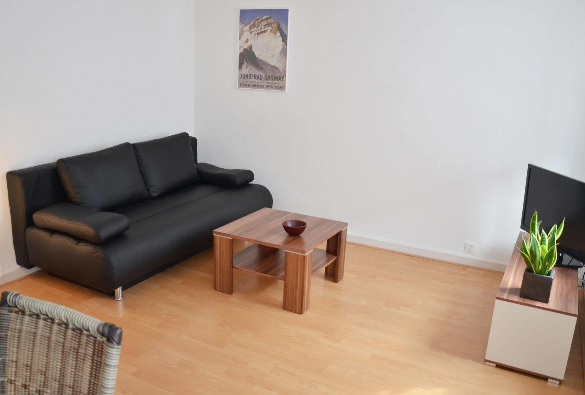 Rent A Eptingerstrasse - Self Check-in *