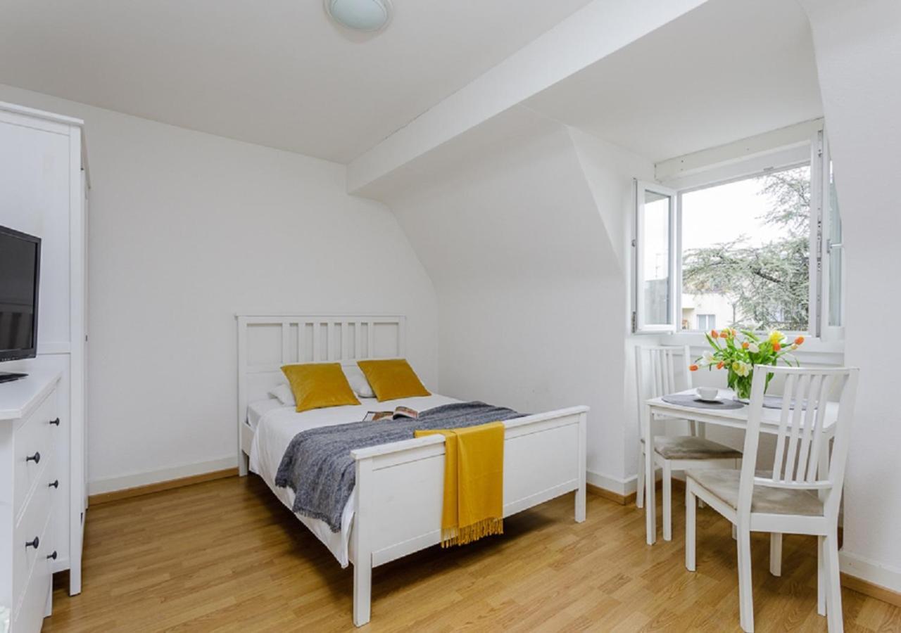 Apartment Rent A Eptingerstrasse - Self Check-in